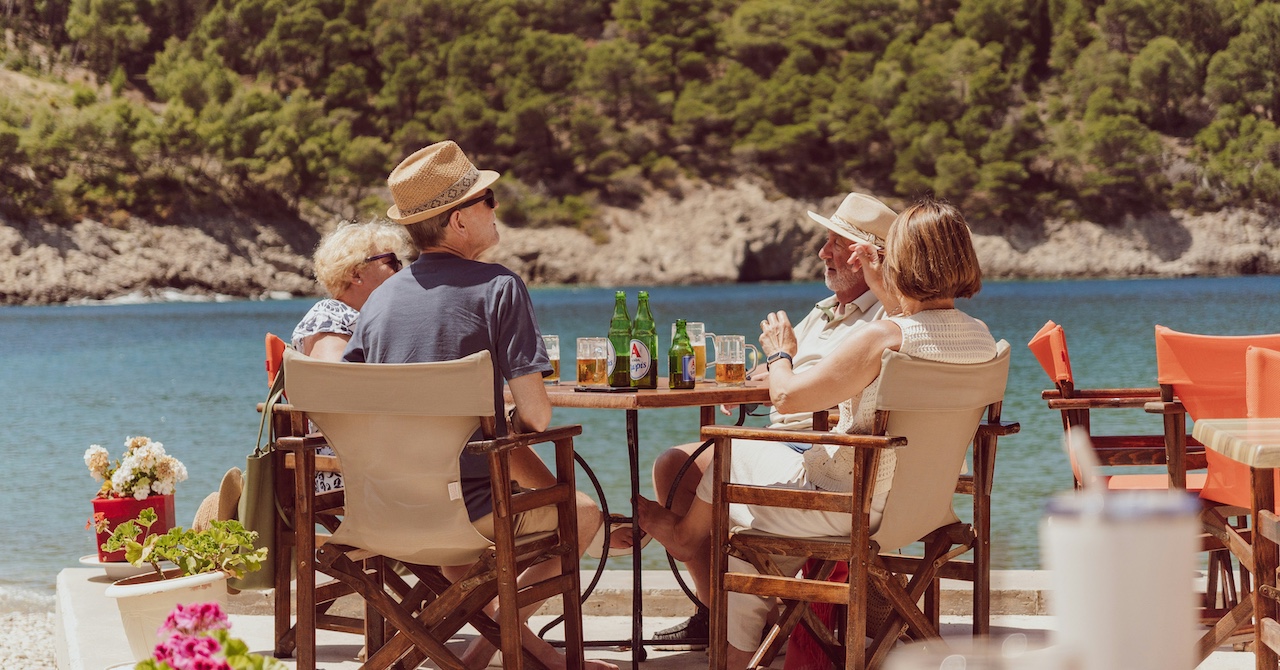 multi gen grandparents on vacation