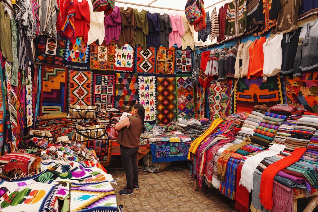 Peru folk-art boutique shops
